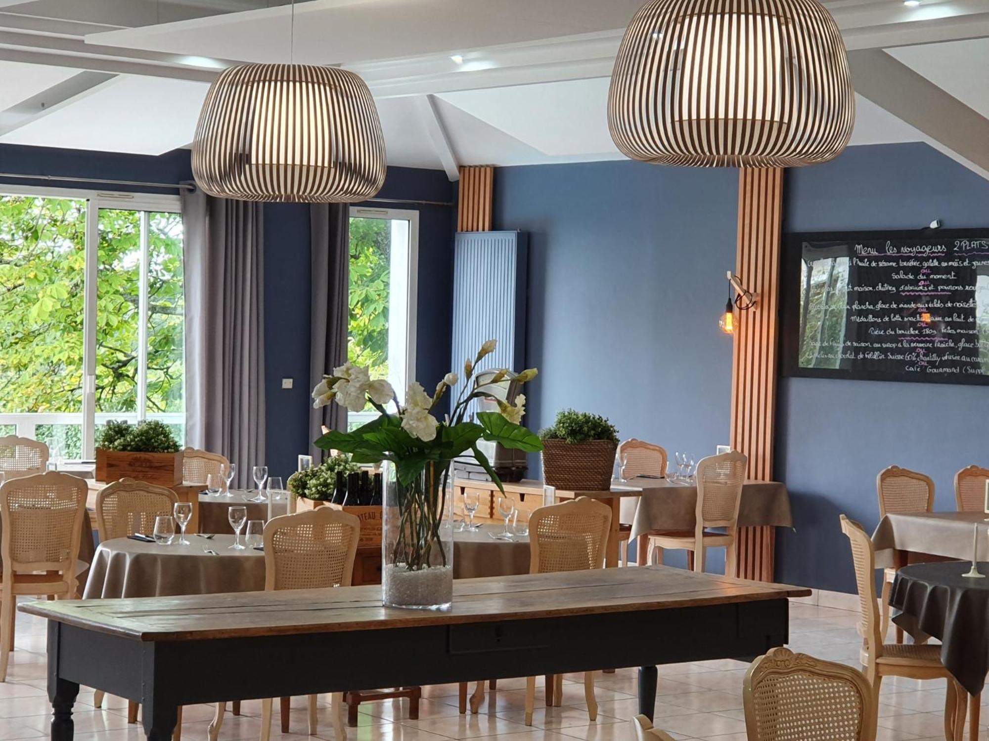 Hotel Restaurant Les Voyageurs Монтеґю Екстер'єр фото