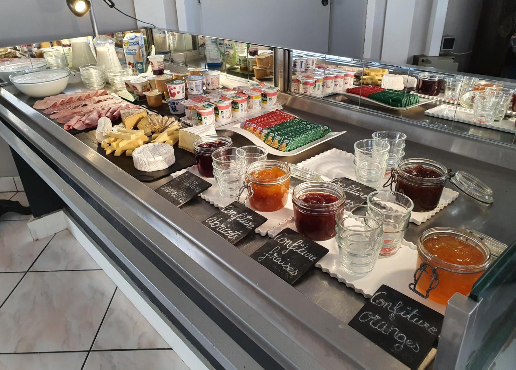 Hotel Restaurant Les Voyageurs Монтеґю Екстер'єр фото