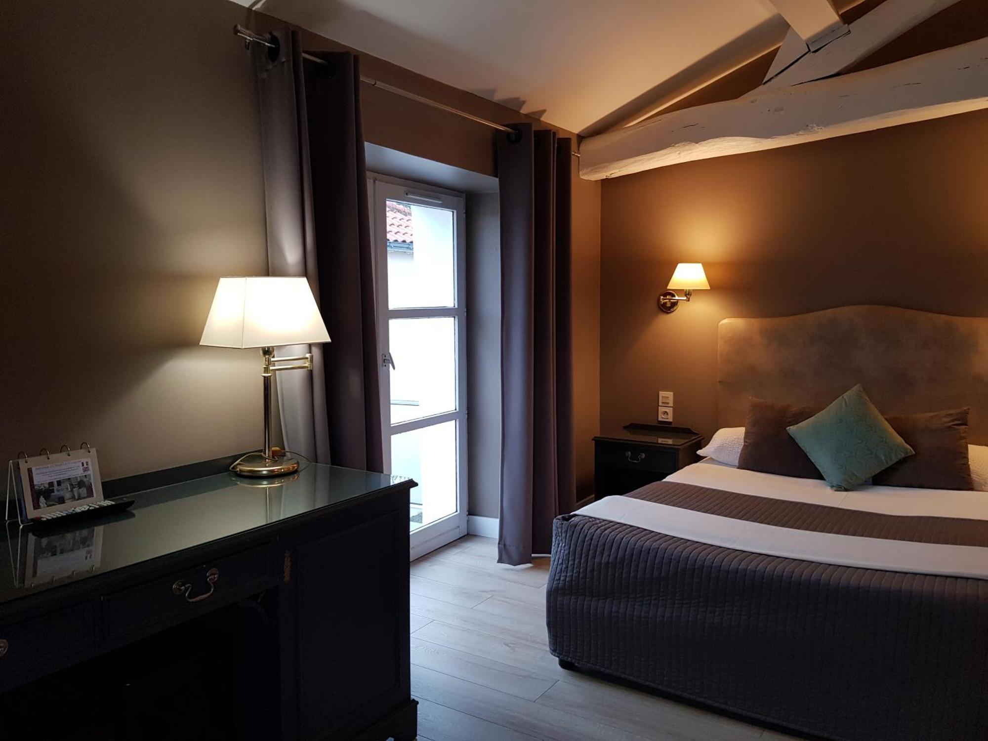 Hotel Restaurant Les Voyageurs Монтеґю Екстер'єр фото