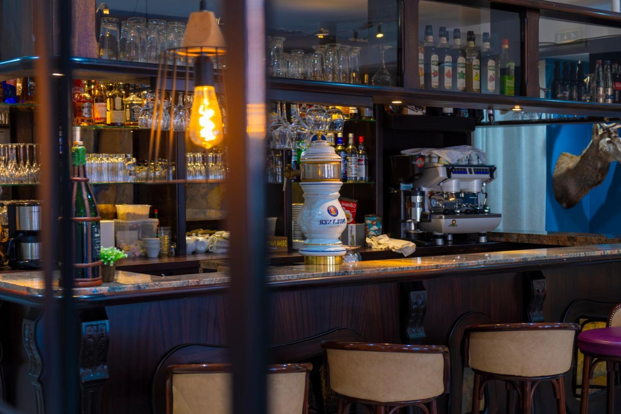 Hotel Restaurant Les Voyageurs Монтеґю Екстер'єр фото